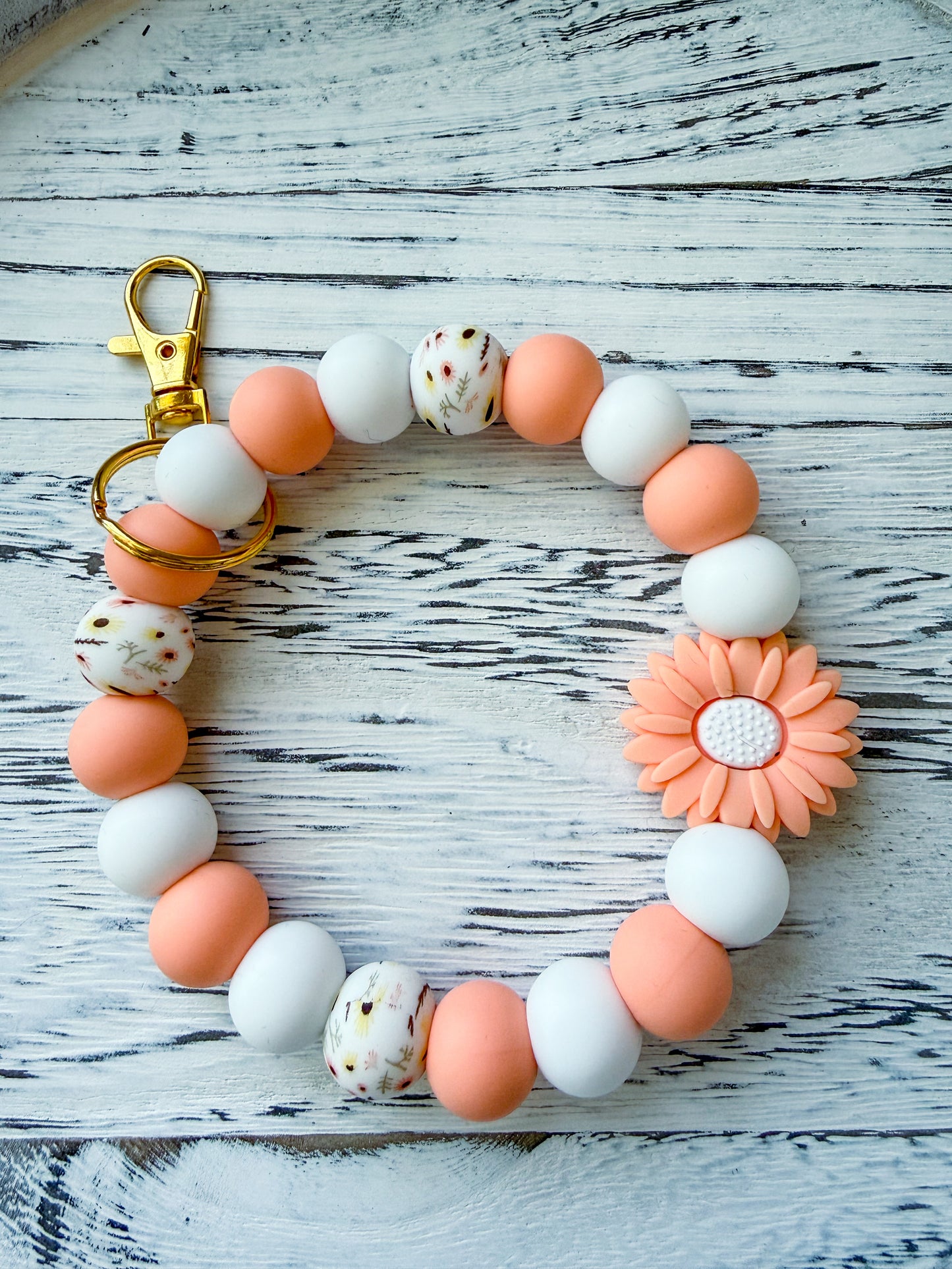 Daisy Daydream Wristlet (Silicone Beaded Keychain Bracelet)