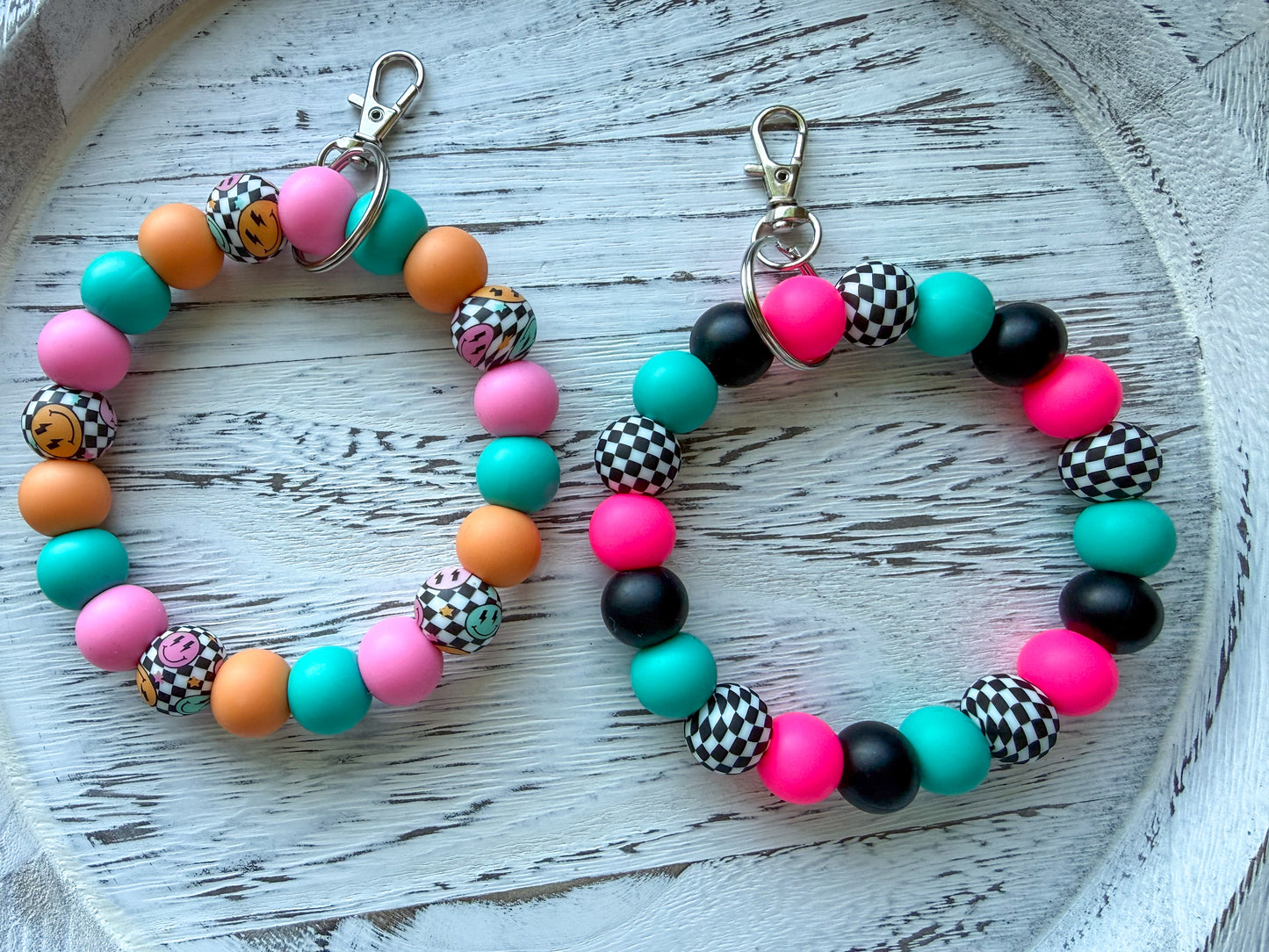 Checkered Wristlet (Silicone Beaded Keychain Bracelet)