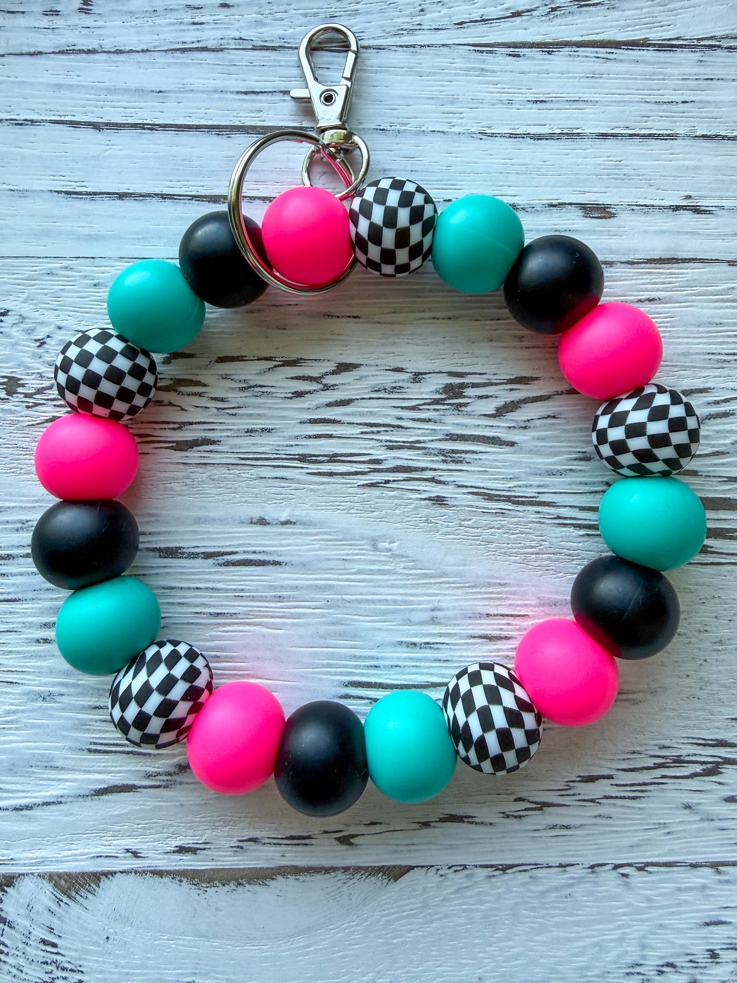Checkered Wristlet (Silicone Beaded Keychain Bracelet)
