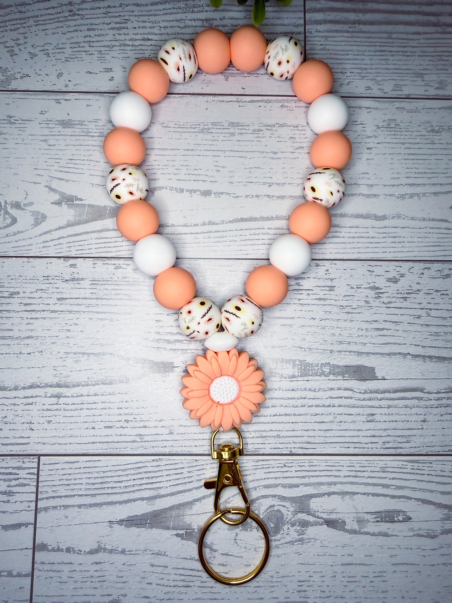Daisy Daydream Wristlet (Silicone Beaded Keychain Bracelet)